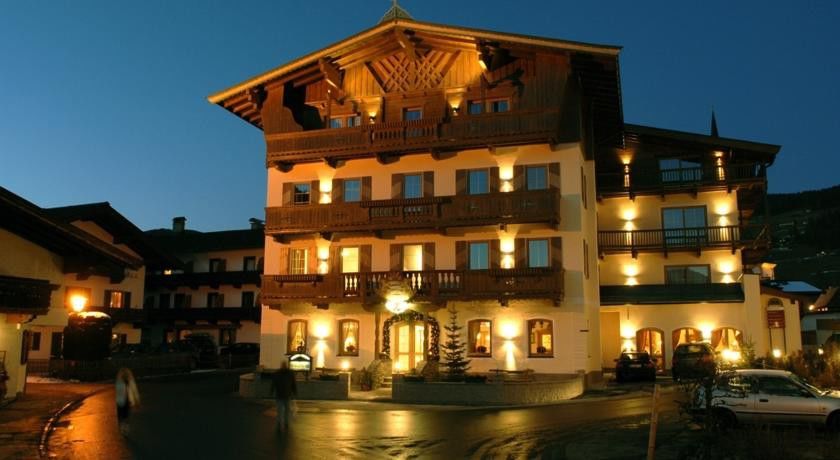 Hotel Braeuwirt Кирхберг Экстерьер фото
